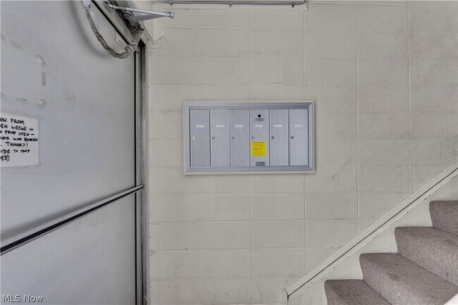 Foto del edificio - 1415 Wyandotte Ave