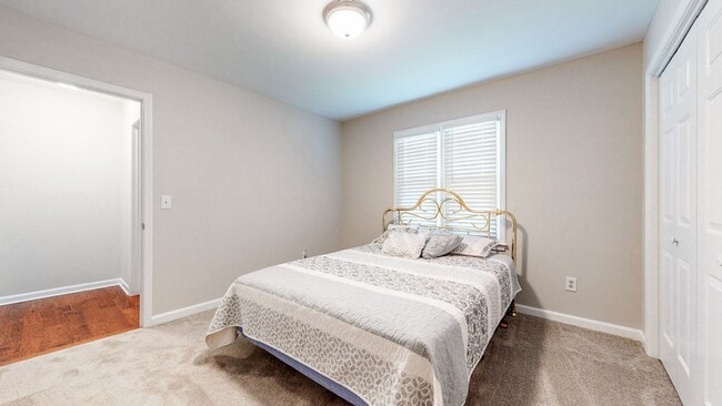 Building Photo - 1503 Birchwood Cir