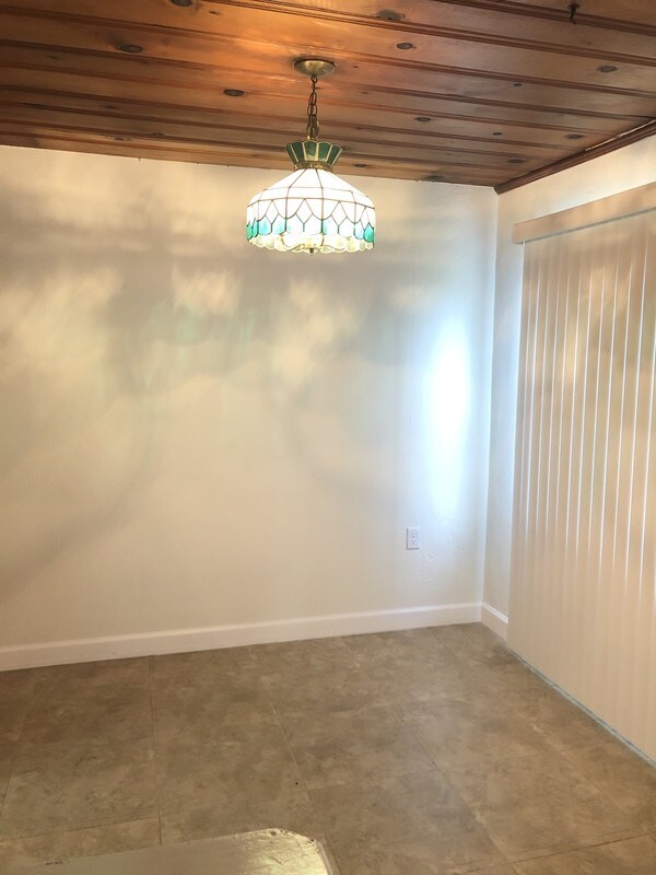 Building Photo - 10434 Flowers Ave