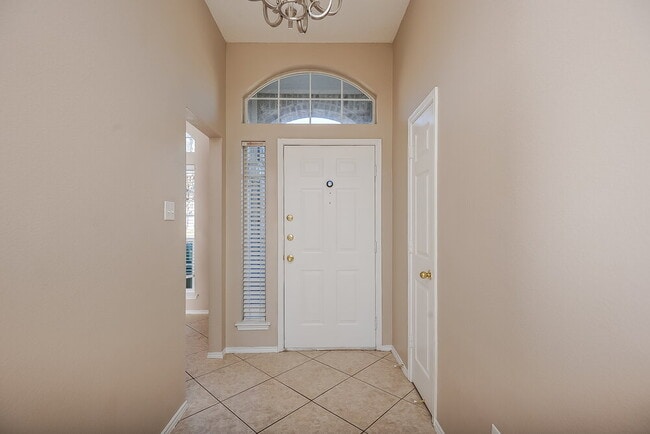 Building Photo - 224 Glen Meadow Dr