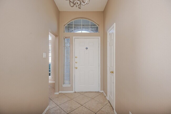 Foto del edificio - 224 Glen Meadow Dr