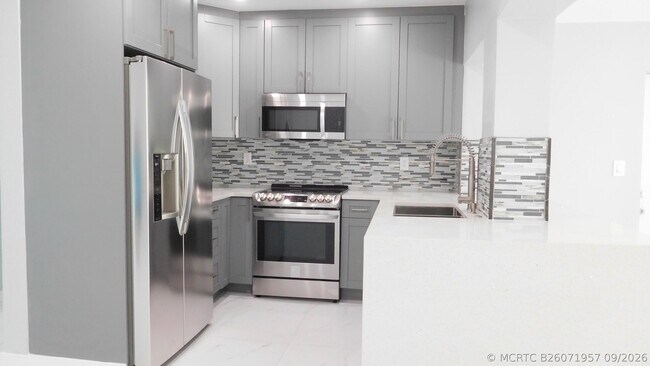 Foto del edificio - 258 NE 22nd St