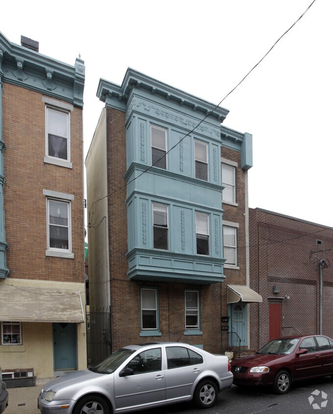 Building Photo - 823 Christian St