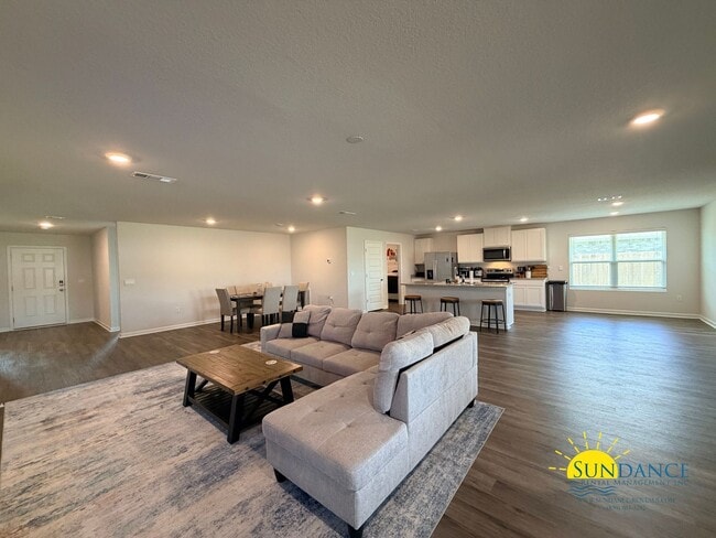 Building Photo - 5578 Silverbell Dr