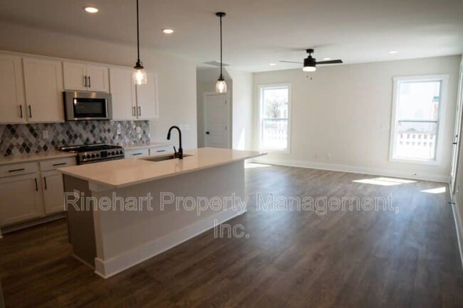 Building Photo - 519 Harjo Dr