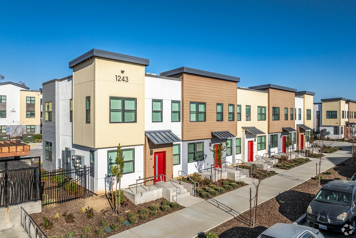 Primary Photo - Mirasol Village