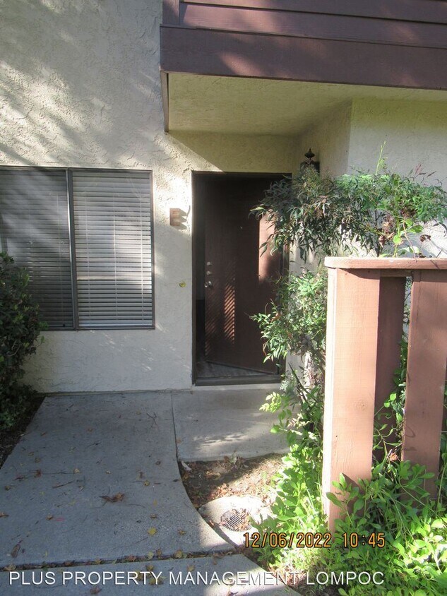 2 br, 1.5 bath House 1202 E. Walnut Aven... House Rental in Lompoc