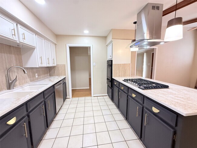 Building Photo - 9506 Carousel Ln