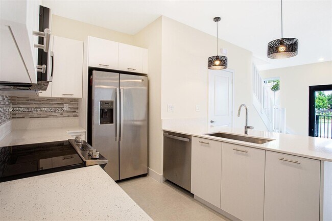 Foto del edificio - 8160 NW 42nd St