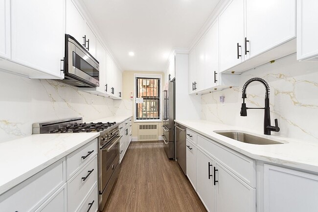 310 Lenox Rd