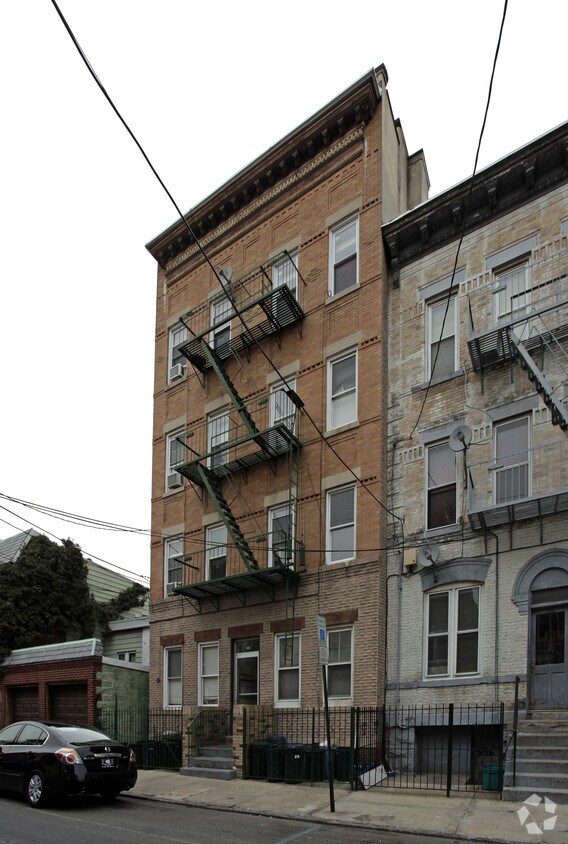 Foto principal - 538 27th St