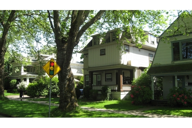 Building Photo - 554 SW Jefferson Ave