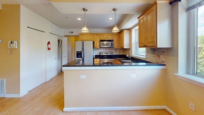 Building Photo - Randle Heights Updated One Bedroom/One Bat...