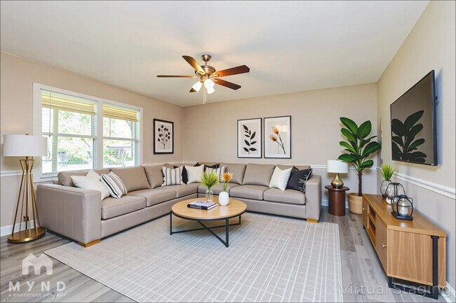 Foto del edificio - 907 Briar Ct