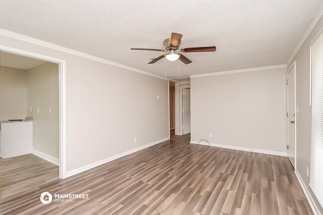 Foto del edificio - 2531 Oak Leaf Ln