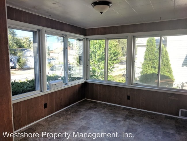 Building Photo - 2 br, 1 bath House - 969 Fleming Ave.
