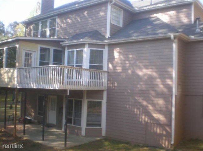 Building Photo - 320 Wynstone Way