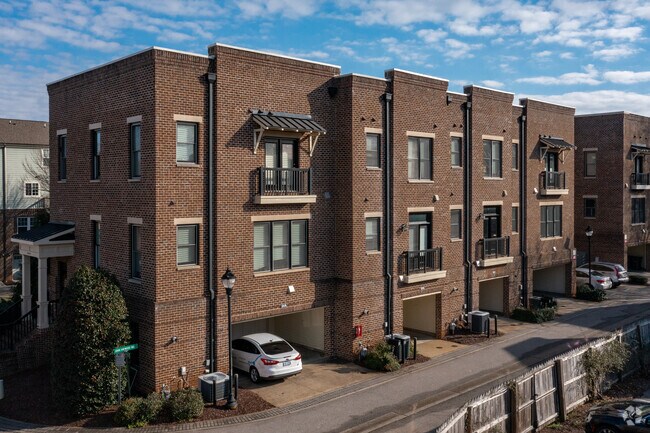 Building Photo - Blount Street Commons