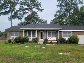 Building Photo - 109 Glenshire Dr