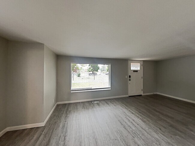 Foto del edificio - 706 88th St SE