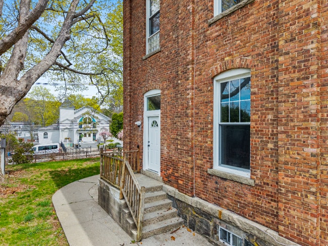 Photo - 139 Boswell Ave Apartment