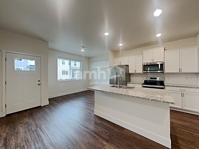 Foto del edificio - 33030 Lookout Ln