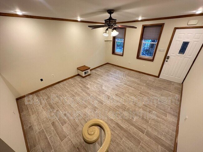 Building Photo - 618 Sigel St