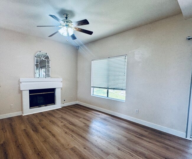 Family Room - 2834 Rolling Meadow Dr