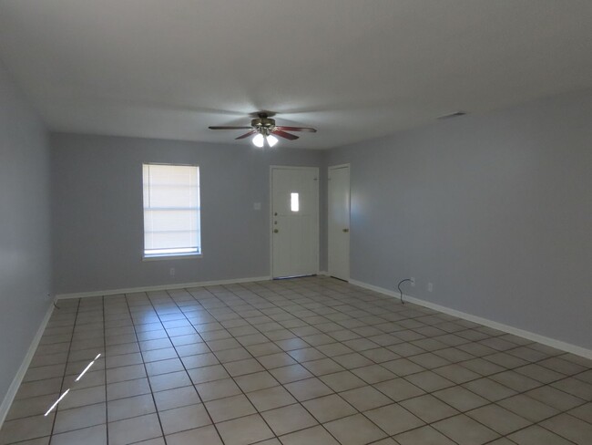 Foto del edificio - Charming 2 Bedroom, 1 Bath in Whitehouse ISD!