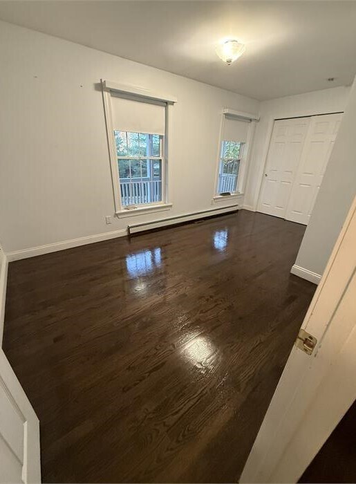 Foto del edificio - 2 Woodside Dr