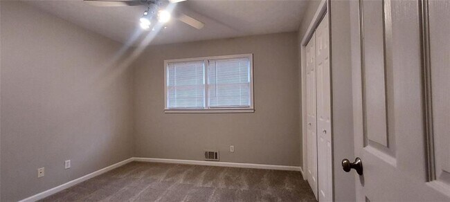 Foto del edificio - 5030 Beth St