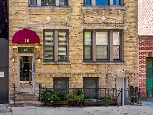 Foto del edificio - 247 Montgomery St