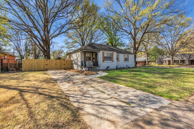 Photo - 4895 Helene Rd House