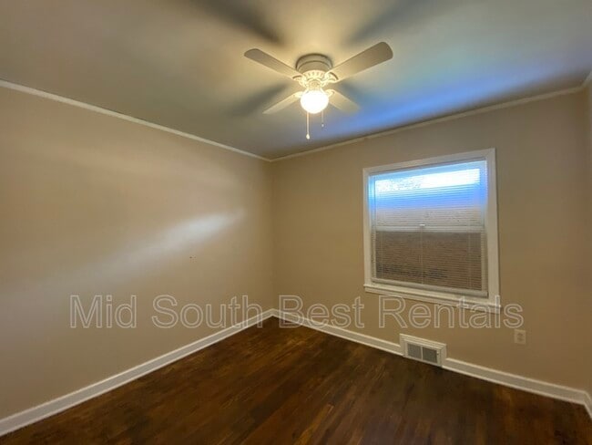 Foto del edificio - 1759 Dellwood Ave