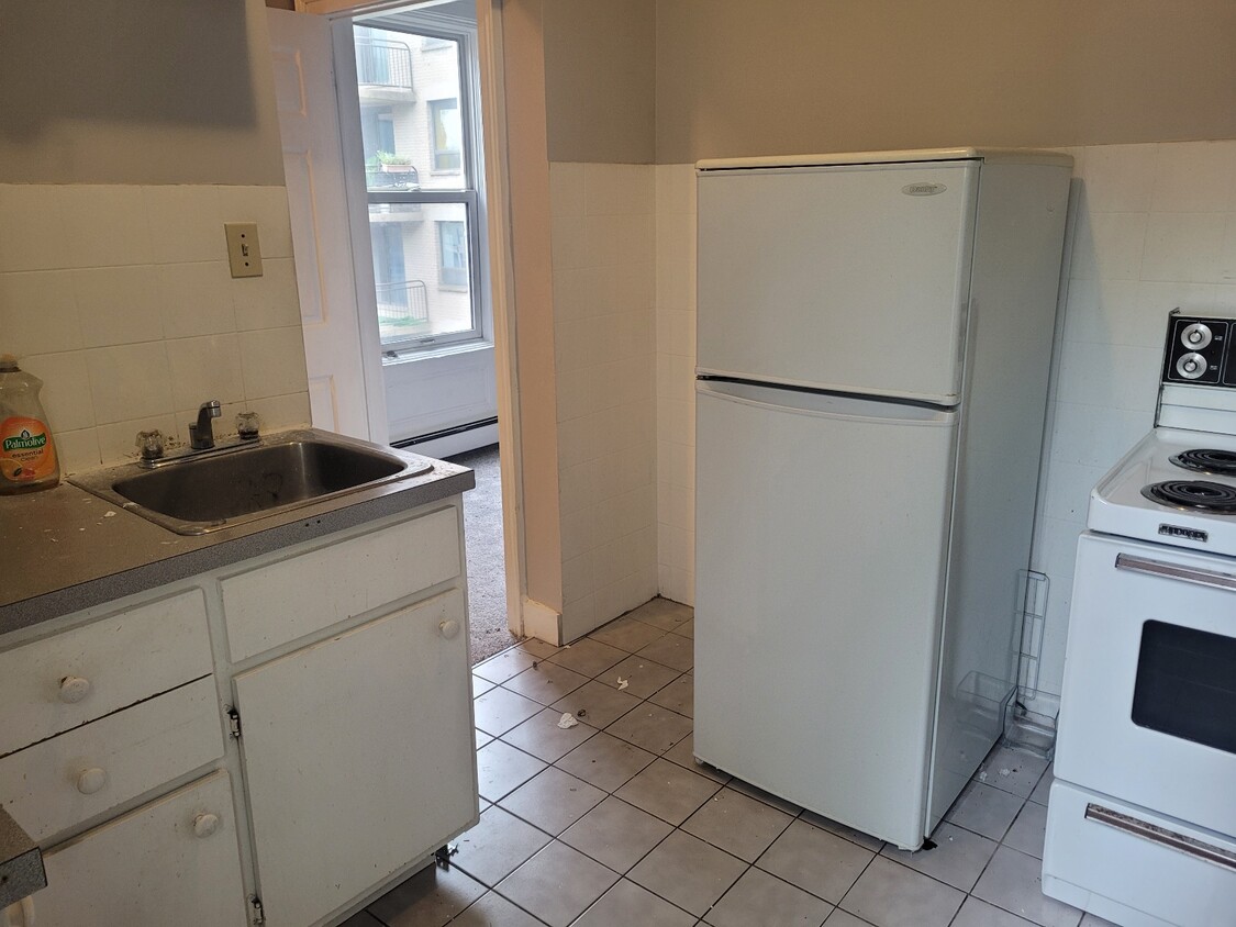 Primary Photo - 5170 Morris St