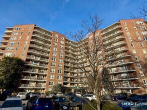 Building Photo - 91 Strawberry Hill Ave