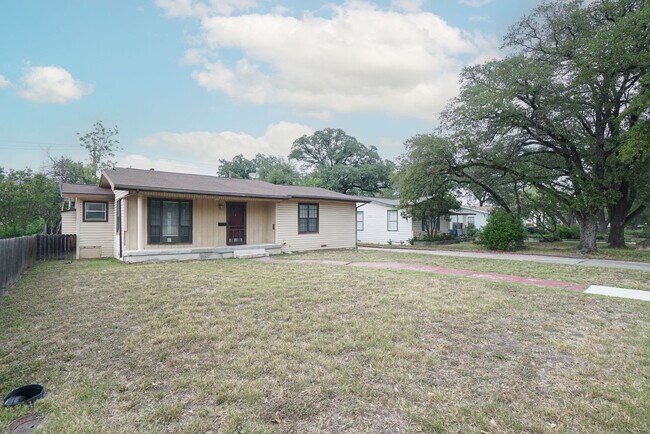 Foto del edificio - Cute One Story Gem