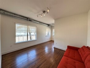 Building Photo - 1509 Holman St