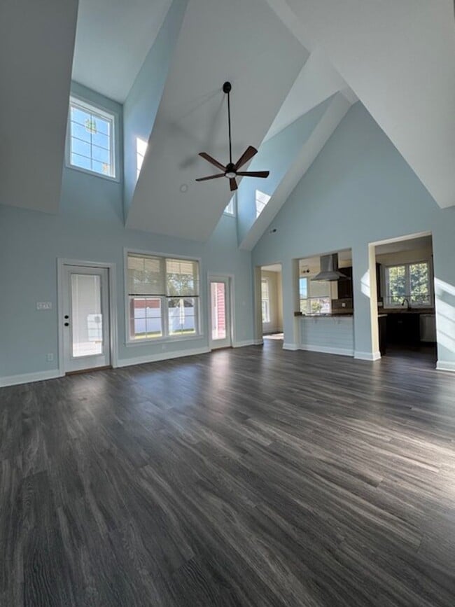 Building Photo - 102 Windyfield Dr