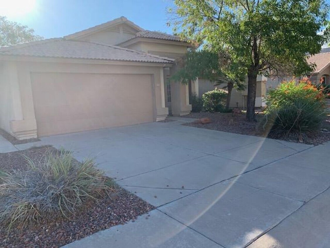 Primary Photo - Single Srory Three Bedroom Home with Solar...