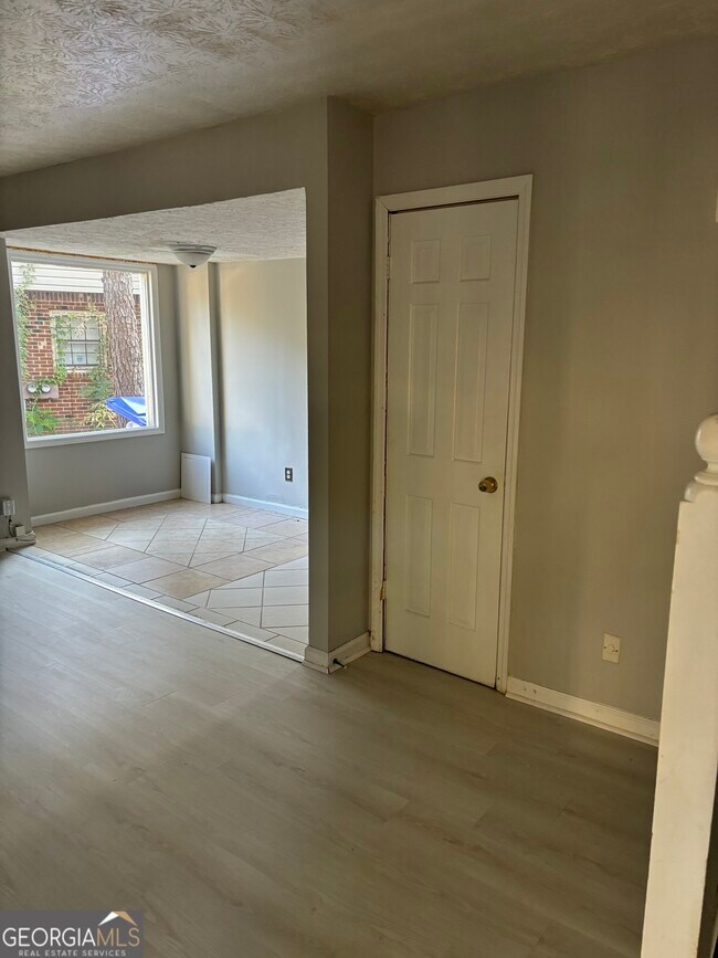 Foto del edificio - 1421 Villa Pines Ct NW