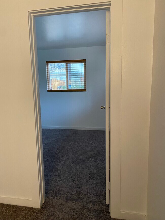 Building Photo - 410 Carrillo St