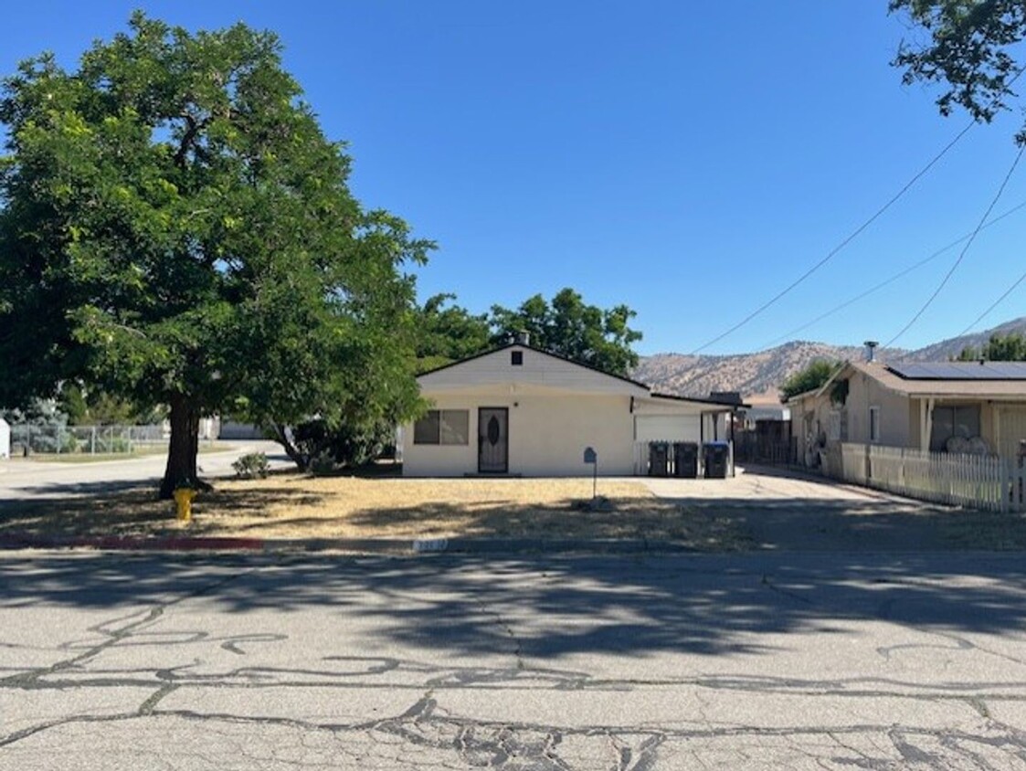 Primary Photo - Downtown Tehachapi!!