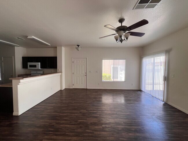 Foto del edificio - 2580 Lazy Saddle Dr