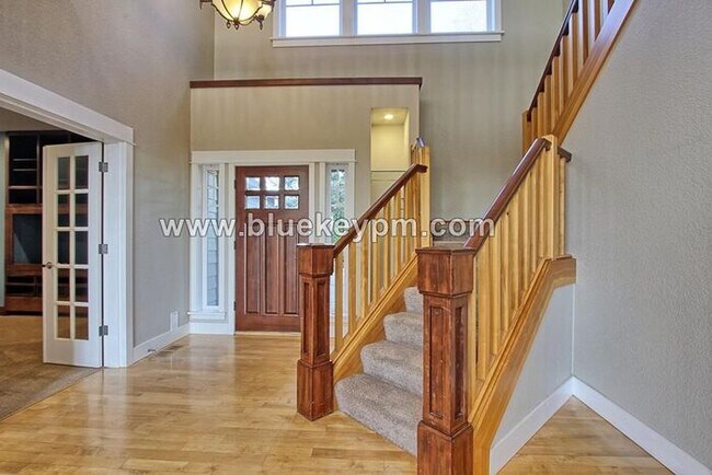 Foto del edificio - Vancouver Lake Overlook 3 Bed, 3.5 Bath Lu...