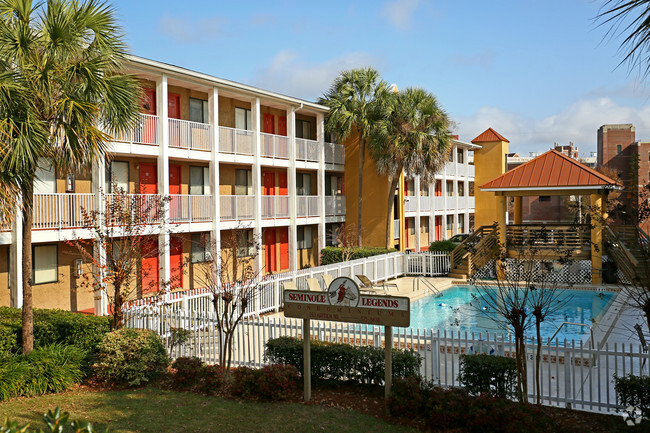 Foto del edificio - Seminole Legends Condominiums