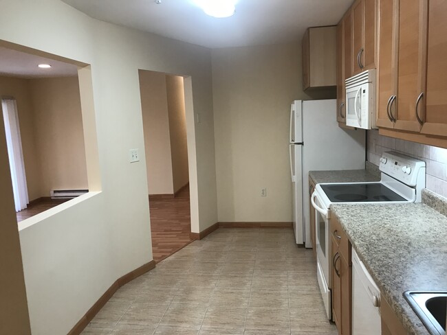 Building Photo - 10 Pine Cluster Cir