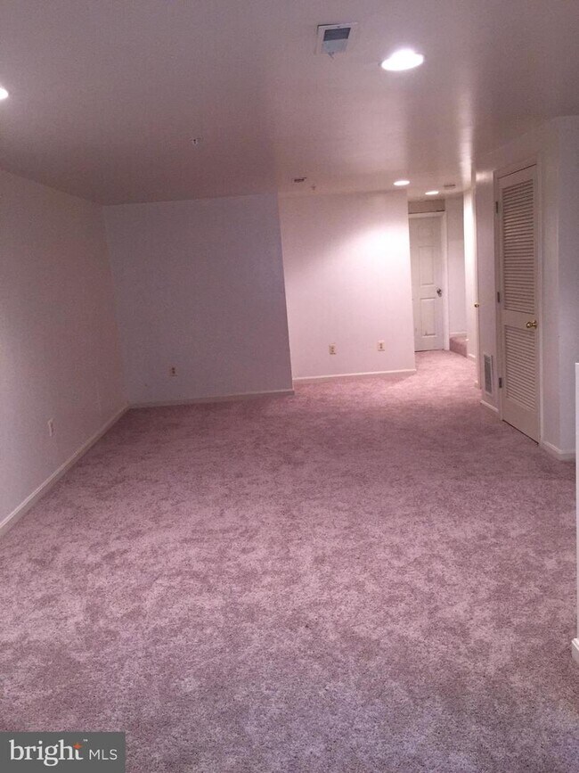 Foto del edificio - 8502 Heathermore Blvd