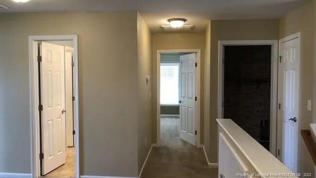 Building Photo - 415 Highgrove Dr