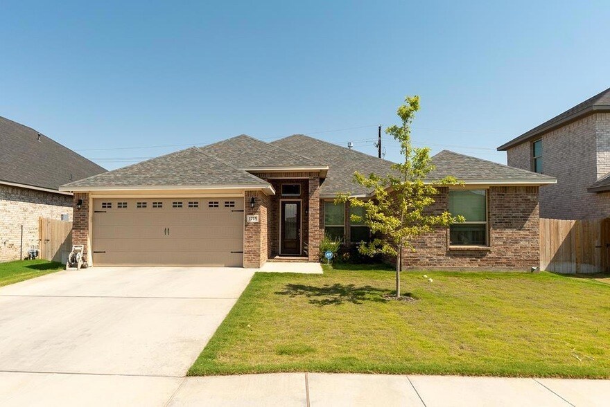 Primary Photo - 1715 Overshine Ln
